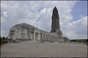 Beinhaus von Douaumont.jpg