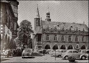 Marktplatz mit altem Rathaus 2.jpg