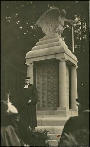 1925-10-19_Die Denkmalsweihe in Oker_Pastor Schünemann_Detail.jpg